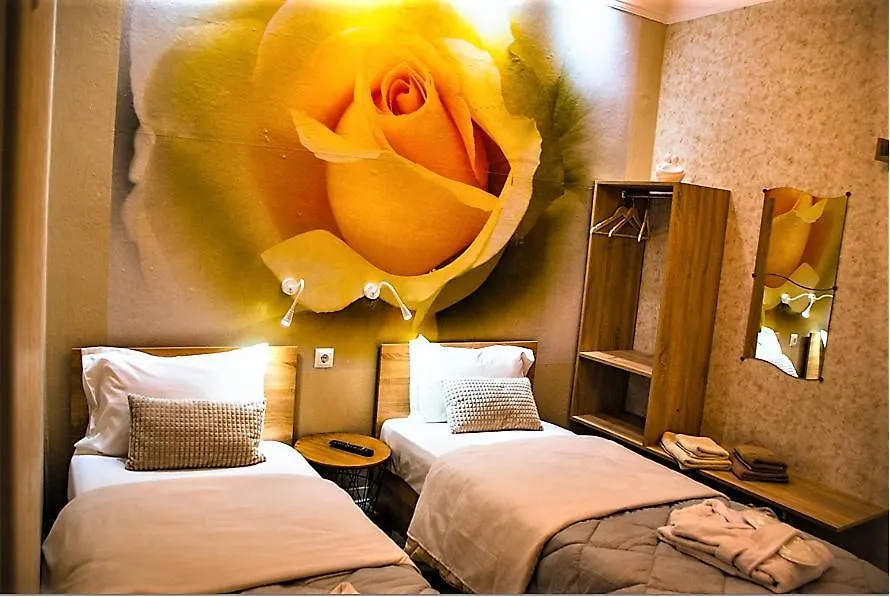 Kassandrou Suite Hot Tub-Jakuzzi - 2 Bedrooms - Big Balcony - Center Thessaloniki