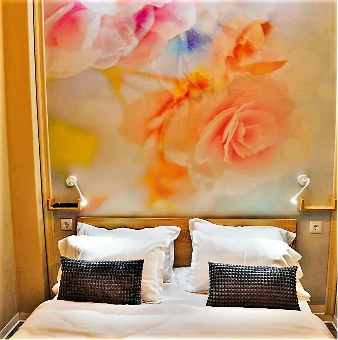 Kassandrou Suite Hot Tub-Jakuzzi - 2 Bedrooms - Big Balcony - Center Thessaloniki