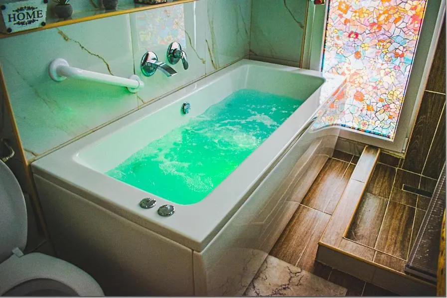 Kassandrou Suite Hot Tub-Jakuzzi - 2 Bedrooms - Big Balcony - Center contacts