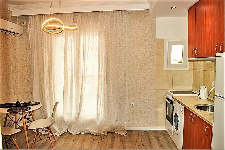 Kassandrou Suite Hot Tub-Jakuzzi - 2 Bedrooms - Big Balcony - Center Thessaloniki 0*,  Greece